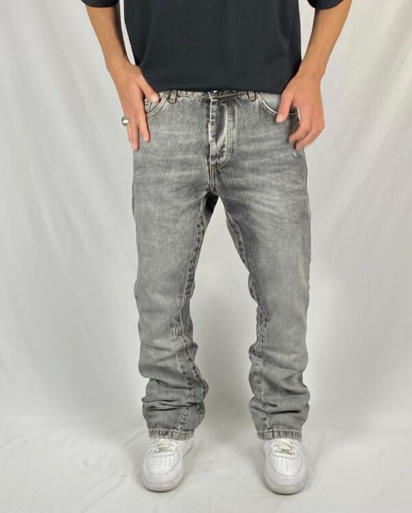 JEANS FLARE DO NOT CONFORM