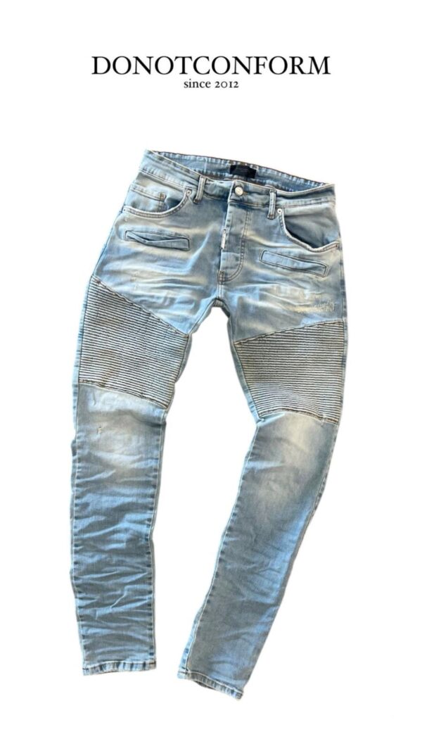 JEANS DO NOT CONFORM