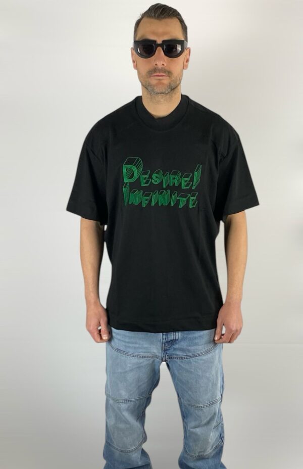 T-SHIRT DO NOT CONFORM