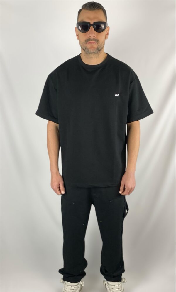 T-SHIRT LOGO NUMERO 00 DISPONIBILE 2 COLORI
