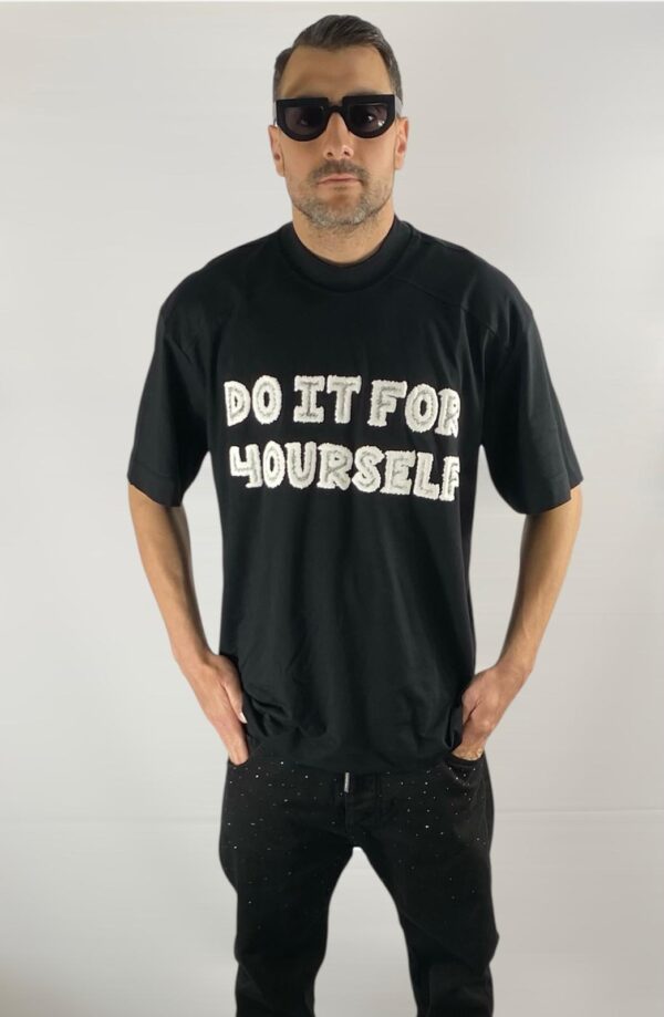 T-SHIRT DO NOT CONFORM 2 COLORI DISPONIBILI