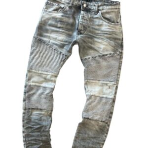 JEANS DO NOT CONFORM